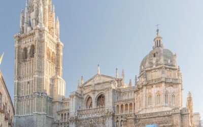 El bosque de piedra y luz: Historia y secretos de la Mezquita-Catedral de Córdoba