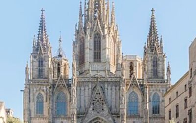Catedral de Barcelona: Entre Piedras Milenarias, Leyendas y Orgullo Gótico